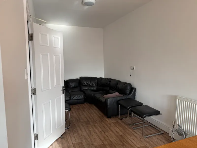 50 Clifford Street, 6 Bedroom student house NG7 3GU - Image 4